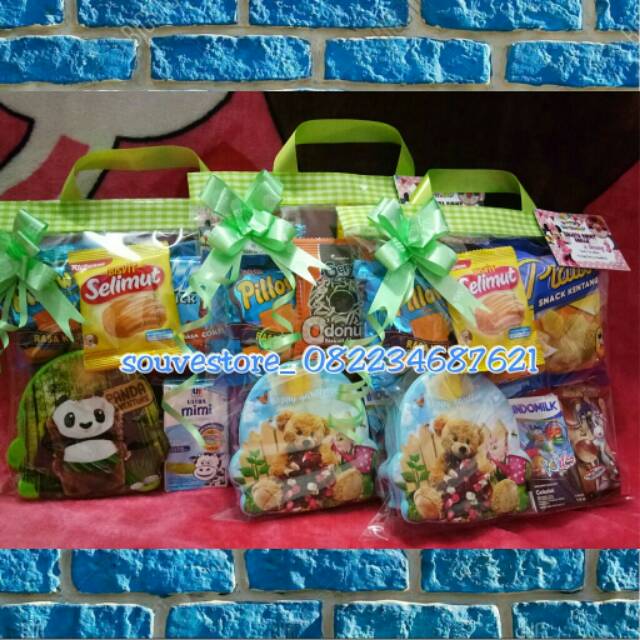 Souvenir dan Snack Ulang Tahun