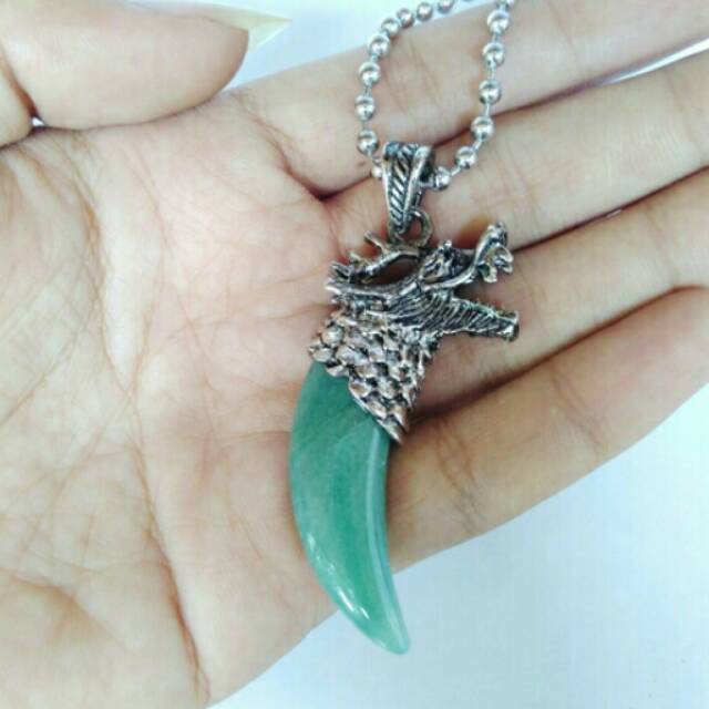 Liontin taring naga batu giok aceh