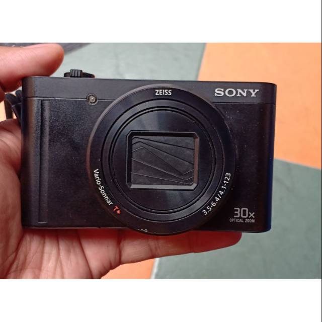 Digital camera SONY DSC-WX500