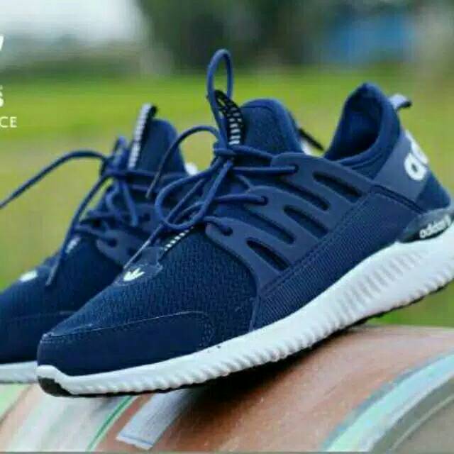 Sepatu adidas alphabounce sepatu olahraga