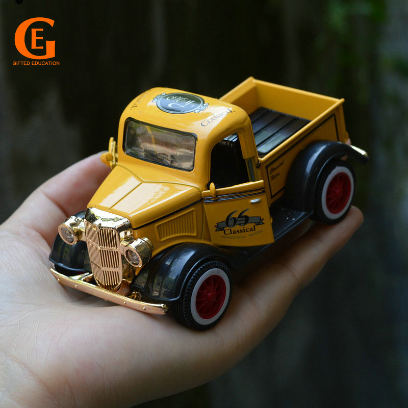 Mainan Mobil Retro Klasik Model Pull Back Pintu Dapat Dibuka Bahan Alloy Skala 1 / 36