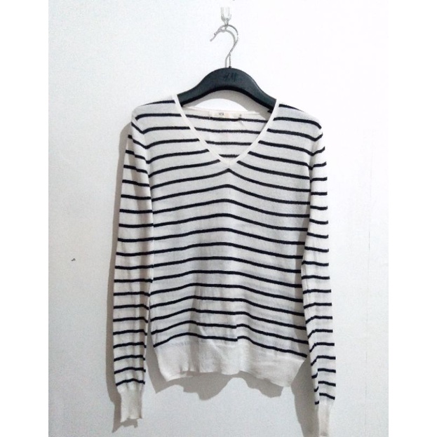 Azul Basic | Kaos Wanita | Kaos Lengan Panjang | Kaos Putih | Kaos Garis-garis | Kaos Preloved | Kao