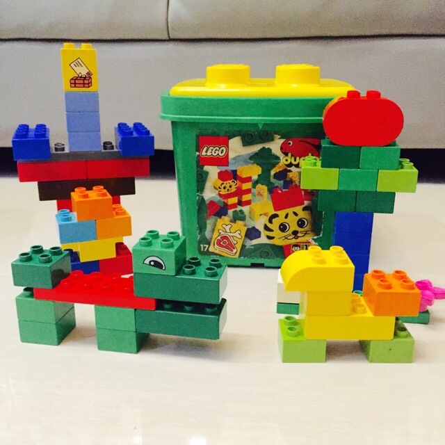Lego duplo bekas 50 pcs plus kaleng
