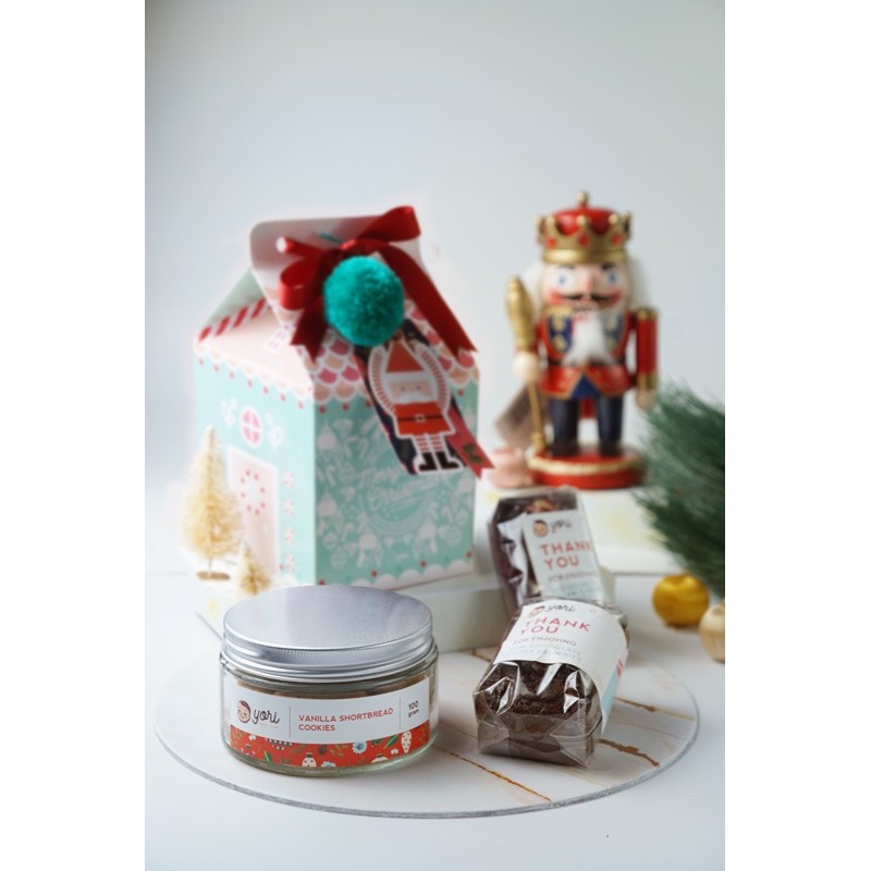 

Christmas Hampers