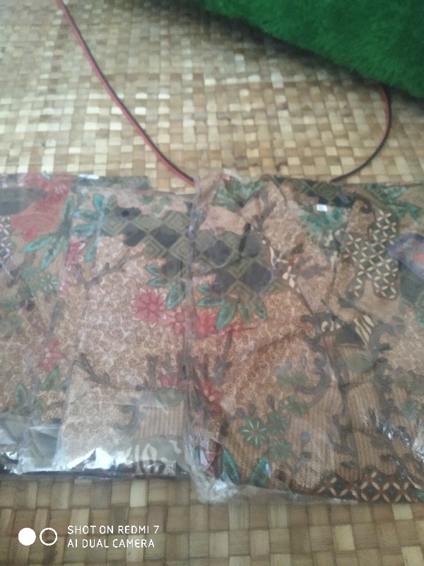 Couple Keluarga Sania Ruffle Batik Couple Keluarga Motif Toples