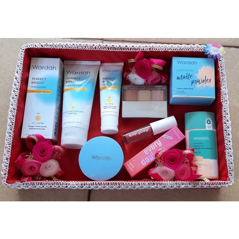 paket wardah makeup/hampers wardah makeup