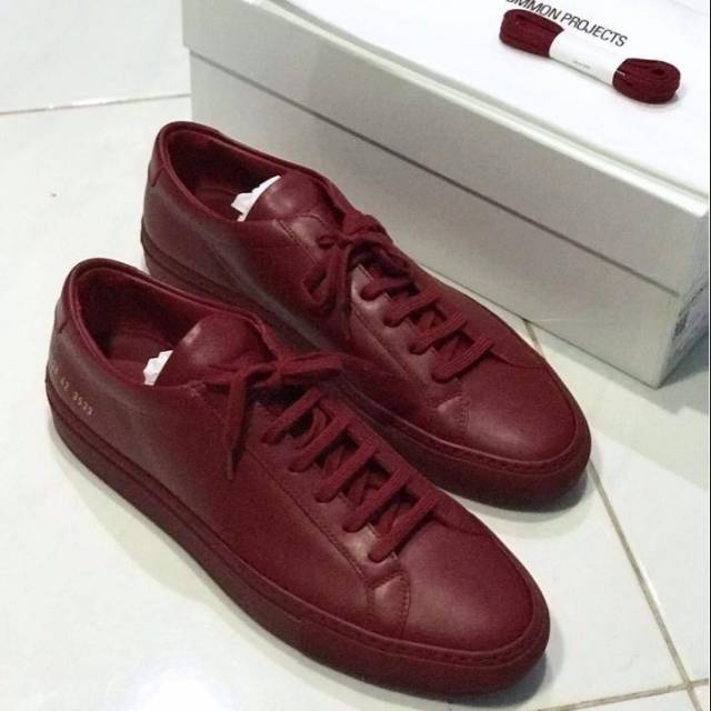 Common Projects (Low Achilles Red)