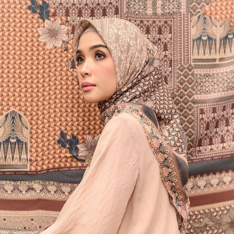 [Preloved] Julang Scarf WK - Bosphorus