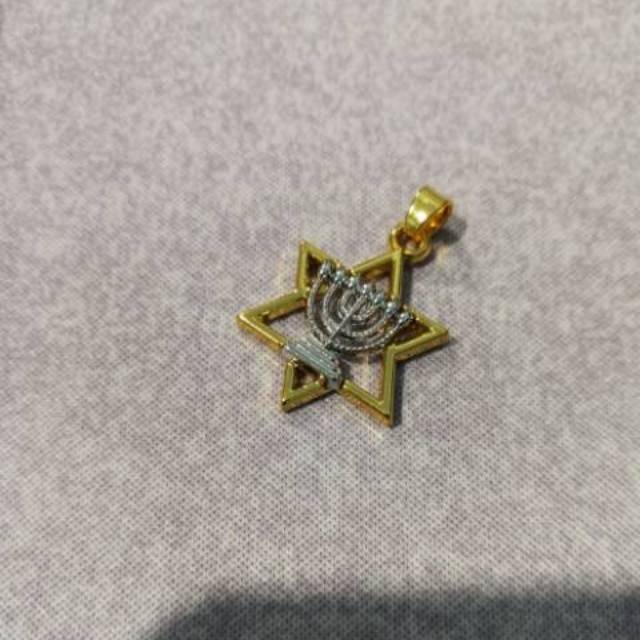 Liontin kalung bintang daud dan menorah