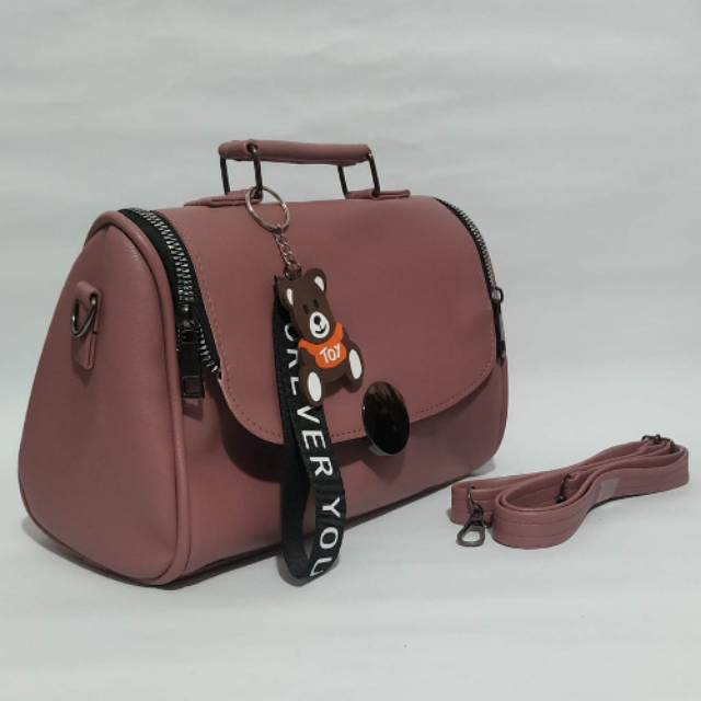 Tas slempang wanita//tas kekinian//tas wanita 2020//tas  wanita murah