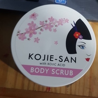 ✨ AKU MURAH ✨Kojie-San With Kojic Acid Body Scrub