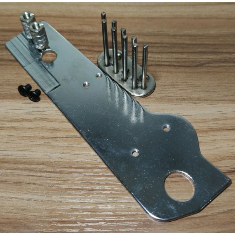 P/N 61 dudukan corong mesin jahit 335 shiangwang