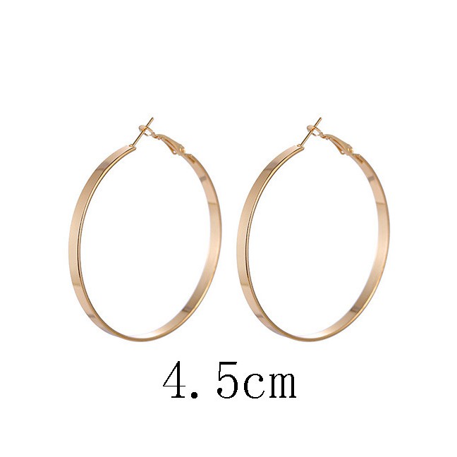 LRC Anting Tusuk Fashion Gold Color Round Shape Decorated Earrings