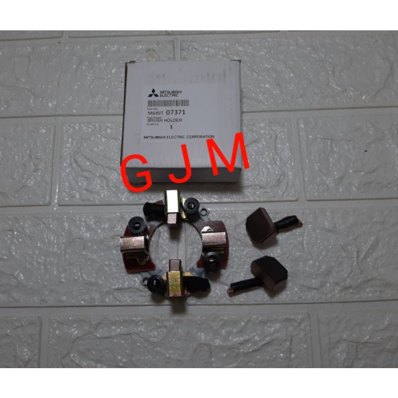 

BRUSH HOLDER FUSO
