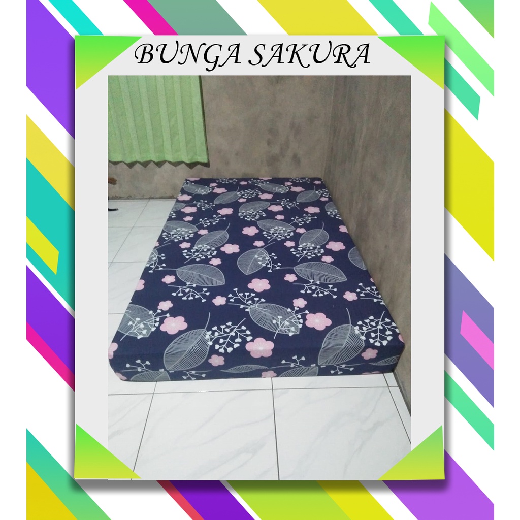 

BED COVER MOTIF DAUN SAKURA / SAKURAKO NAVI BAHAN POLY TC