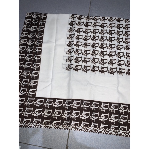 SEGIEMPAT VOALDENAY KW PREMIUM / HIJAB JILBAB SQUARE VOAL MOTIF LASER CUT-Motif 32