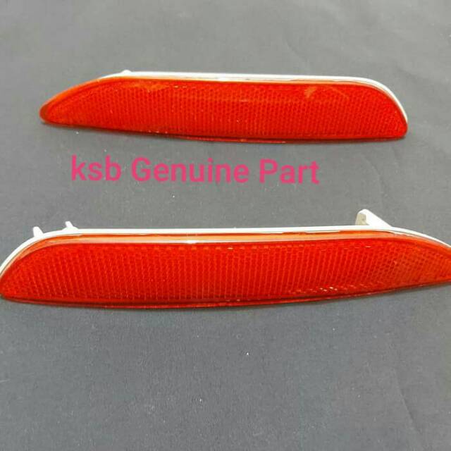 Lampu Reflektor Mata Kucing Bumper Belakang Toyota Sienta Original