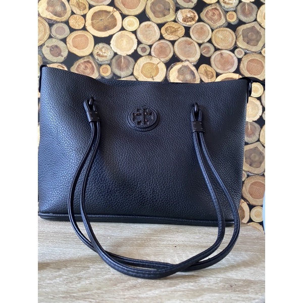 Tote tory burch