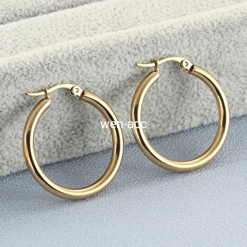 Anting Model Bulat Titanium Wanita