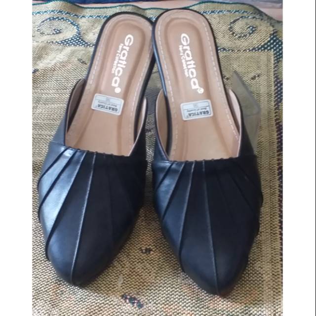 Sandal wanita Gratica