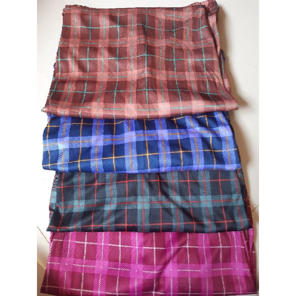 CELANA PANJANG MOTIF KOTAK KECIL