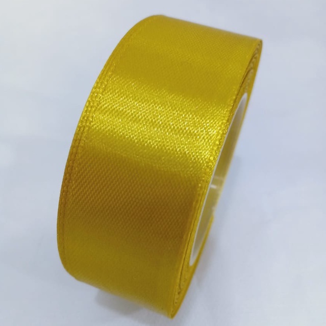 

Pita satin Gold 1 inch 2.5 cm Per roll Pita kado pita Rambut Pita Pakaian Pita Hiasan