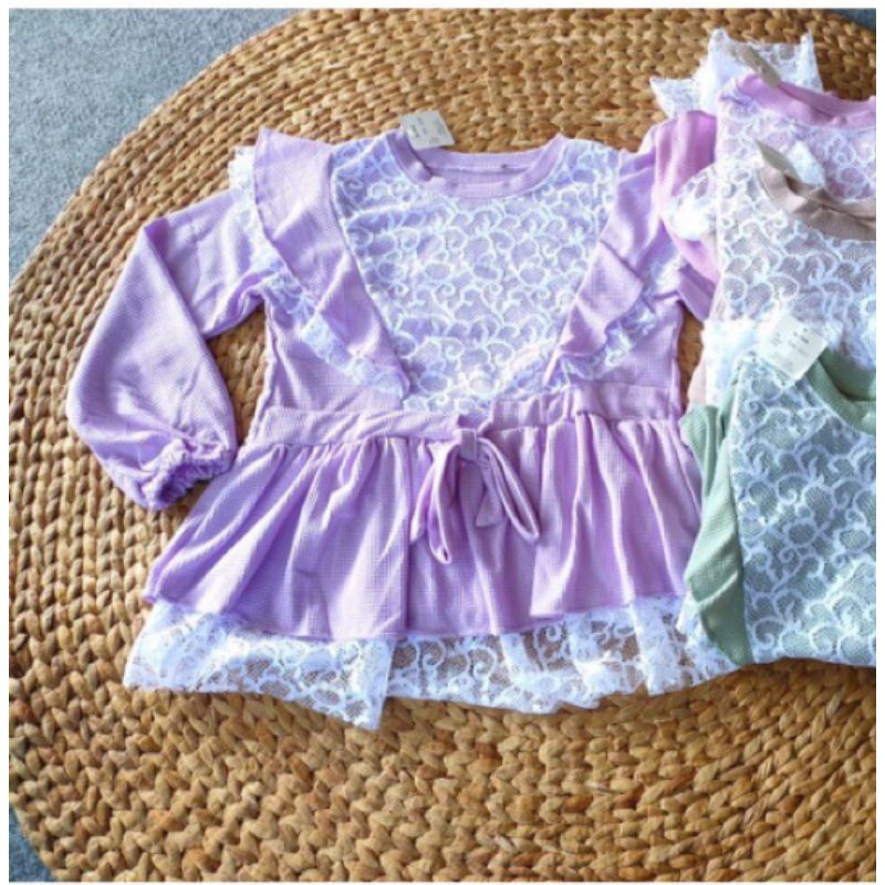 blouse/atasan/top kombinasi brukat ungu lilac