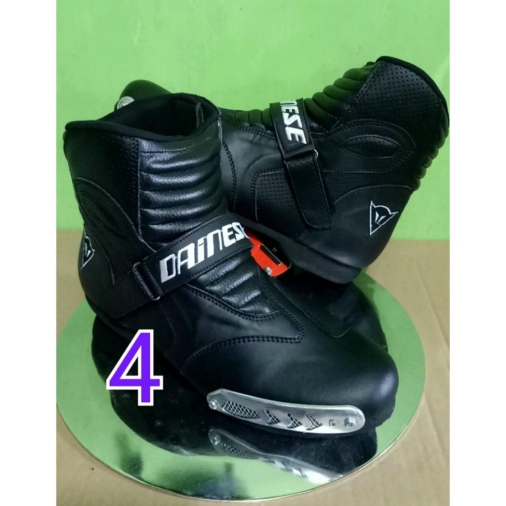 sepatu touring roadrace dainese hitam polos Berkualitas