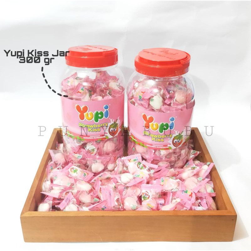 

YUPI STRAWBERRY KISS - 300 GR