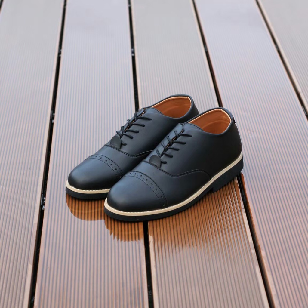 SepatuFormal Pantofel pria Resmi Formal Hitam Brown Casual Kantor Kuliah Pesta Kondangan Gereja Kerja PNS Guru Kulit Syntetic Gaya Trendy Terbaru Kekinian Murah RZ7606