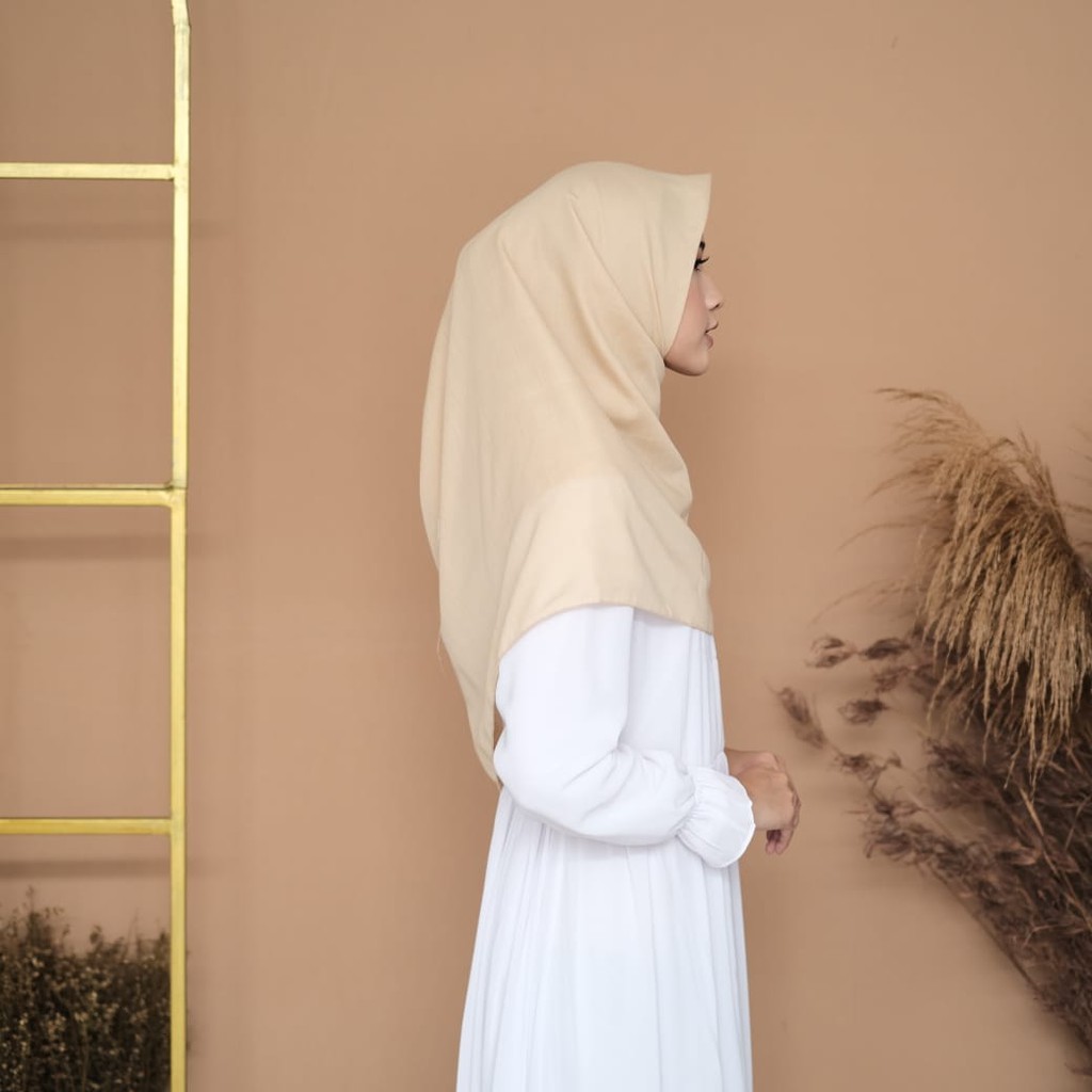 JILBAB HIJAB SEGIEMPAT SEGI EMPAT SQUARE KERUDUNG ARW SCARLET