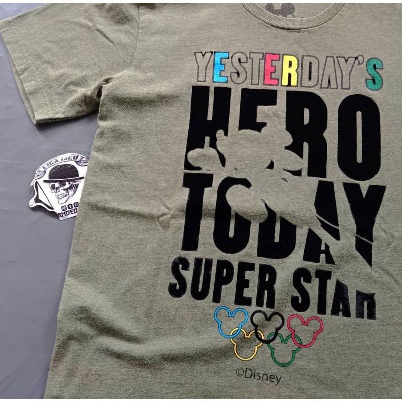 Kaos Disney Mickey mouse olive green