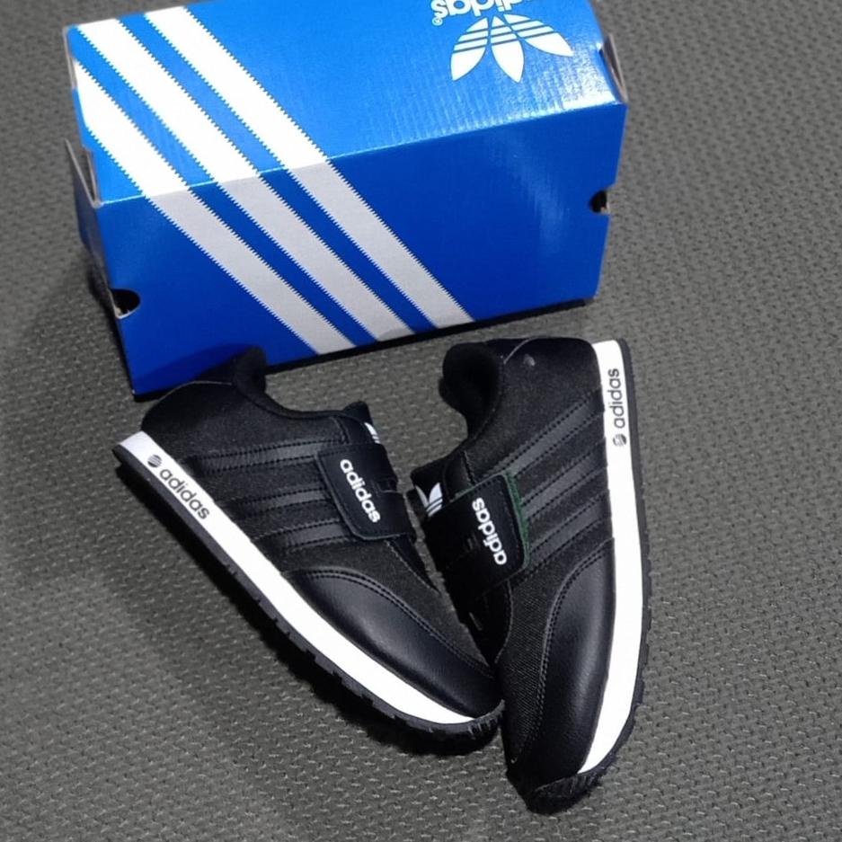 Jangan Ketinggalan order..  Sepatu anak sneakers anak sepatu anak umur 6-10 tahun sepatu anak import