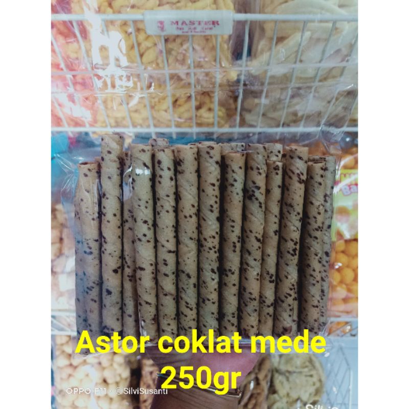 

Astor coklat mede