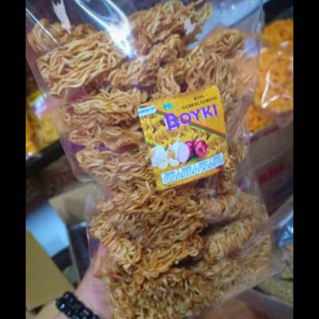 

Snack cemilan jadul mie kremes boyki kekinian enak banget