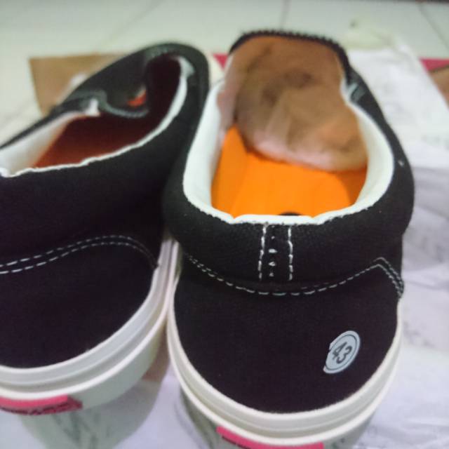 GETZKE Footwear / GE TUZKET BW (SECOND)