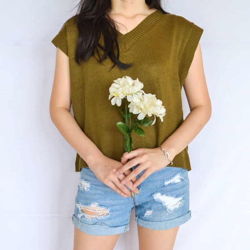 Amber Vest | Vest Premium | Vest Korea | Korean Top | V-neck Vest | Vest Rajut | Vest Murah