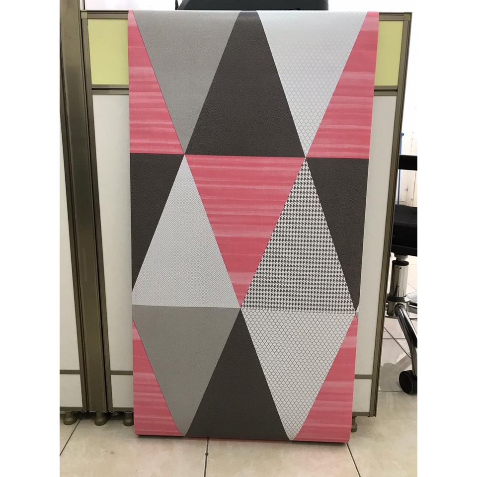 Wallpaper Sticker Tipis Z3001-3 Segitiga Pink / Wallpaper Sticker  Uk. 9mx45cm