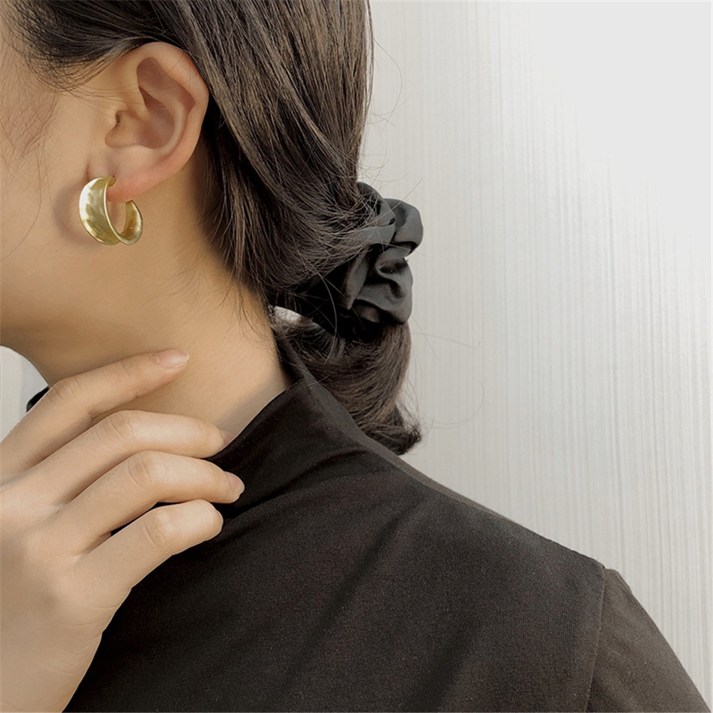 【COD Tangding】Retro C- Style Earrings Gold Color Open Size Korea New Fashion Earstuds