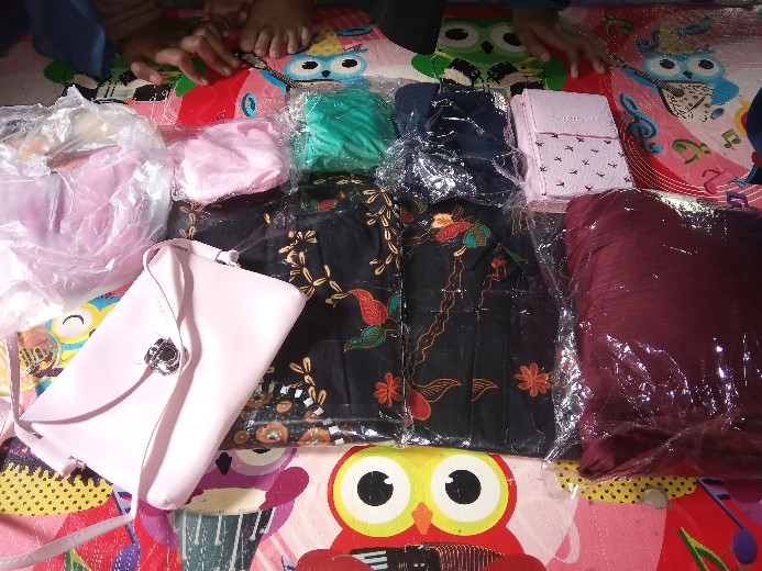 Batik Couple Keluarga Sania Ruffle Ori Putra Mm