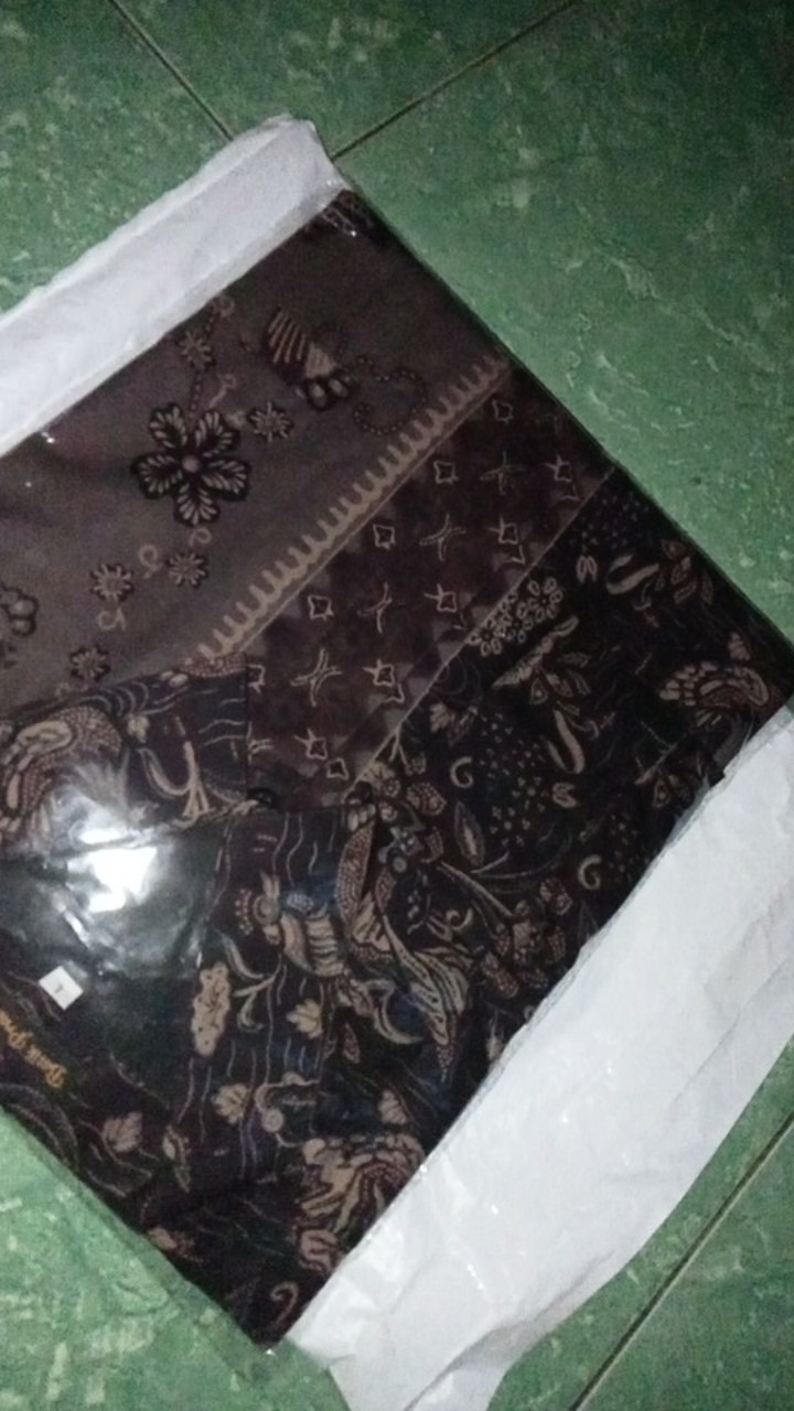 Ravidra Kemeja Batik Pria Lengan Panjang Slimfit Katun Printing Hem Baju Atasan Kantor Modern