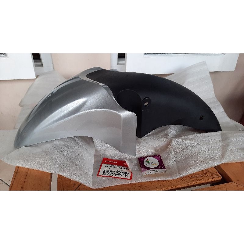 Spakbor Depan Tiger Revo Original AHM Silver