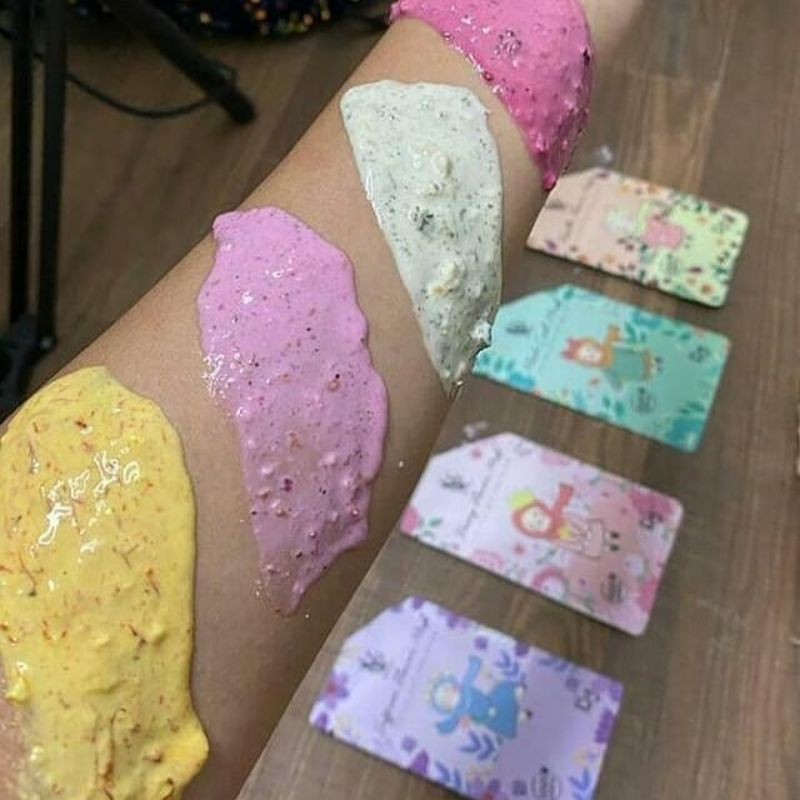 Youra Petal Oat Premium Masker Wajah