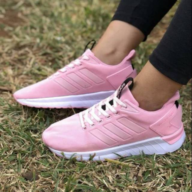 Sepatu Adidas Questar Ride Peach Salem Soft Pink Sneakers Sport Wanita Fitnes Kerja Kuliah Santai