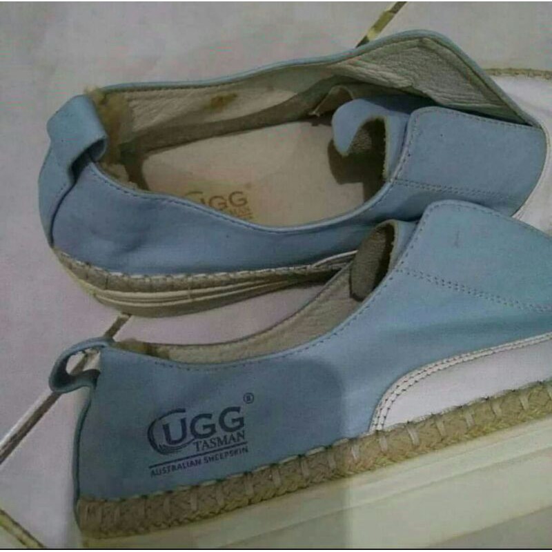 sepatu wanita preloved UGG Tasman