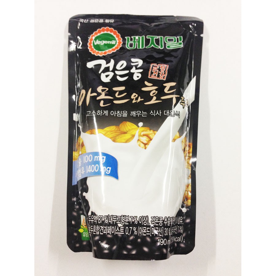 

VEGEMIL BLACK BEAN WITH ALMOND WALNUT SOY MILK SUSU KEDELAI KOREA
