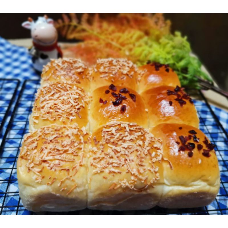 

PILLOW MILK SOURDOUGH BREAD