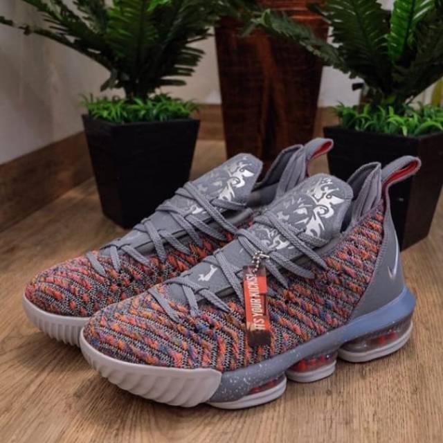 nike lebron 16 james