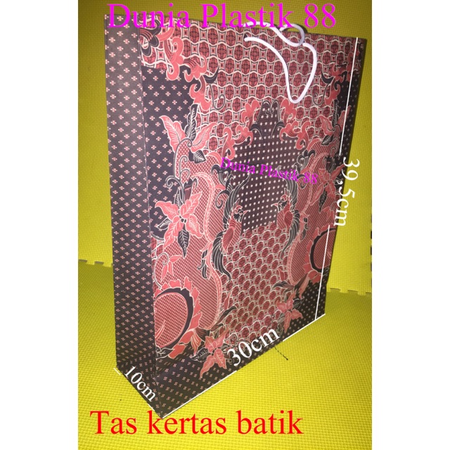 

Isi 12/PC -/+30x39,5x10cm TAS KERTAS souvenir paper goodie bag motif gambar BATIK L souvenir