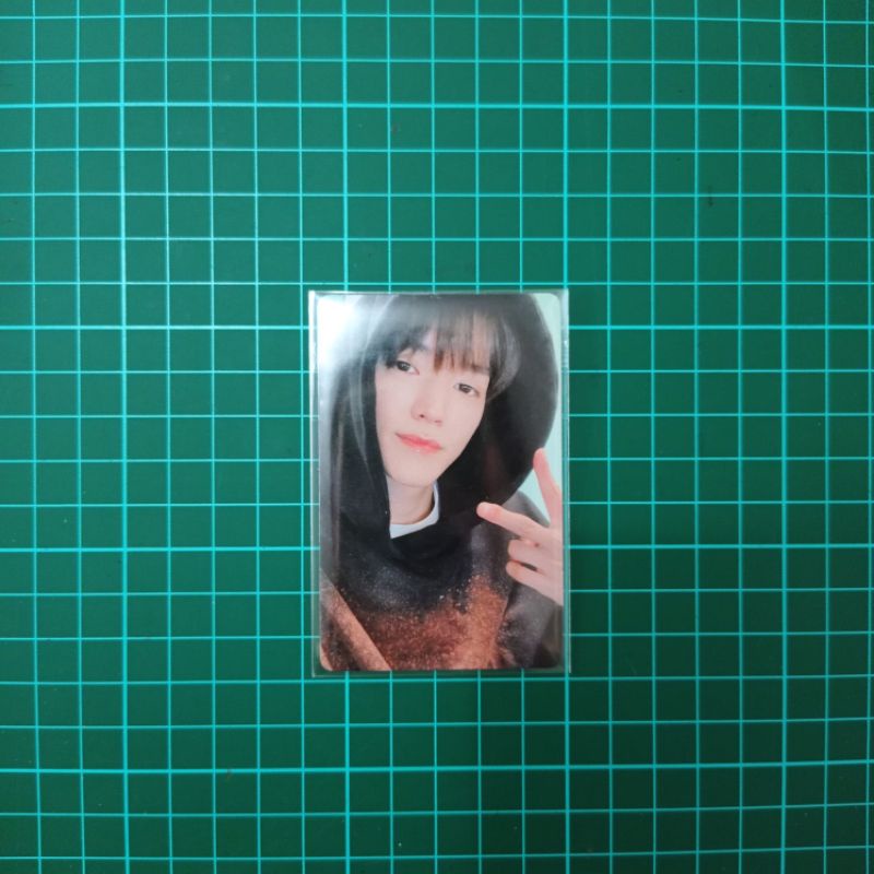 wts taeyong yizhiyu sticker round 1 black Hoodie photocard ty yzy nct 127